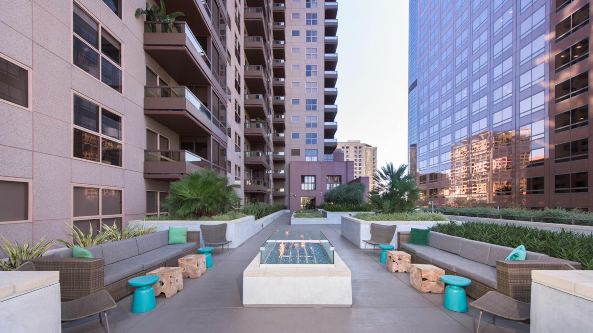 Downtown Luxury Condos By Barsala Los Angeles Exterior photo
